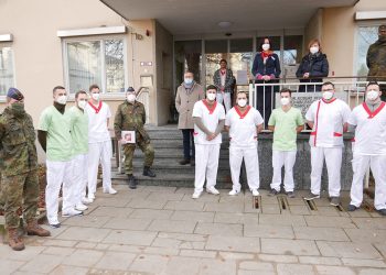 bundeswehr helfende haende ottoheim corona bamberg maske