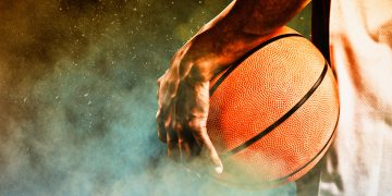 basketball brose spieler gegenlicht