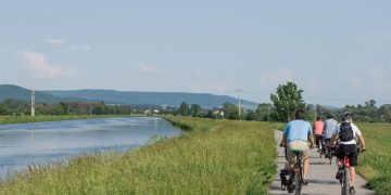 Radfahrende am Main-Donau-Kanal | Quelle: Landratsamt Bamberg