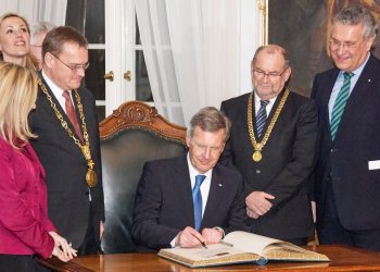Bundespräsident  Christian Wulff bei seinem Besuch in Bamberg. Foto: Stadtarchiv, Jürgen Schraudner