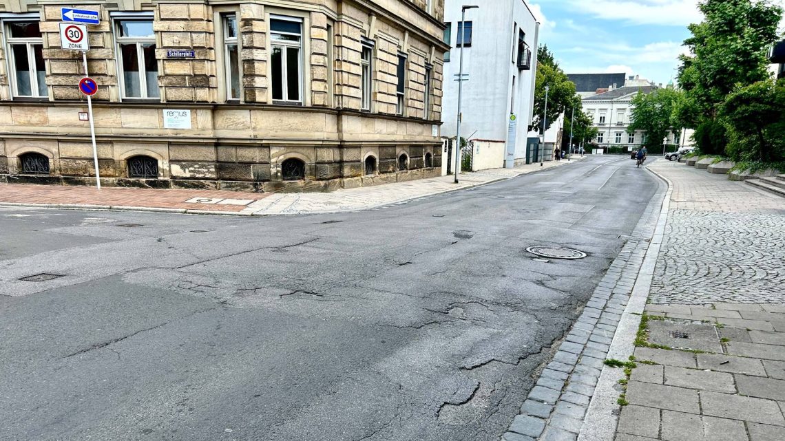 Der Straßenbelage in der Richard-Wagner-Straße ist stark sanierungsbedürftig, 
Quelle: Stadt Bamberg, Sonja Seufferth