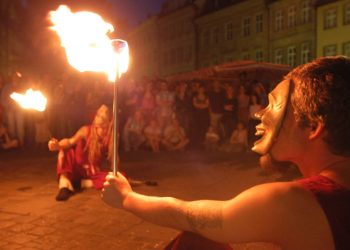 Bamberg Zaubert bietet neben spektakulären Feuershows auch andere spannende Sehenswürdigkeiten, Quelle: Stadtmarketing Bamberg / Ronald Rinkleff