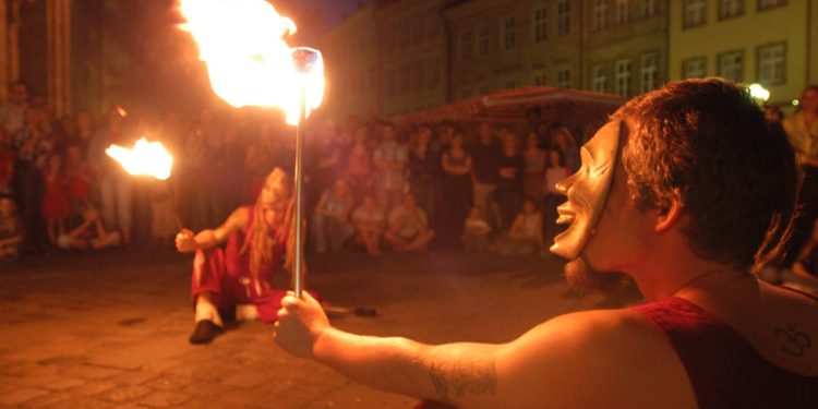 Bamberg Zaubert bietet neben spektakulären Feuershows auch andere spannende Sehenswürdigkeiten, Quelle: Stadtmarketing Bamberg / Ronald Rinkleff