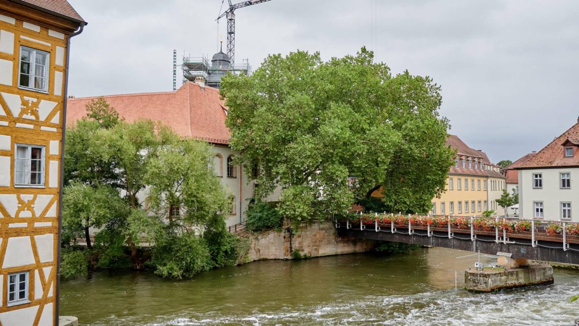 Befreit von weiten Teilen der Gerüste wird das beeindruckende Sanierungsergebnis am historischen Schloss Geyerswörth erkennbar, Quelle: Stadt Bamberg, Sonja Seufferth