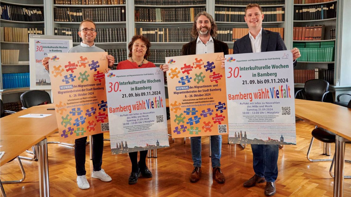 Pressekonferenz zur Vorstellung der 30. Interkulturellen
Wochen (v.l.n.r.): Samer Rahhal, Koordinator des MiB, Mitra Sharifi und Dr.
Marco Depietri, Vorsitzende des MiB und Jonas Glüsenkamp, Zweiter
Bürgermeister, Quelle: Stadt Bamberg, Sonja Seufferth