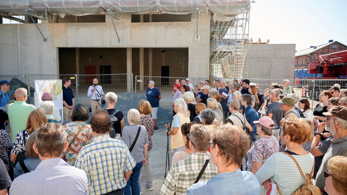 Eindrücke vom 'Tag der offenen Tore', der vom Stadtplanungsamt/Sachgebiet Konversion unterstützt vom Amt für Bürgerbeteiligung, Presse- und Öffentlichkeitsarbeit organisiert wurde, Quelle: Stadt Bamberg, Sonja Seufferth