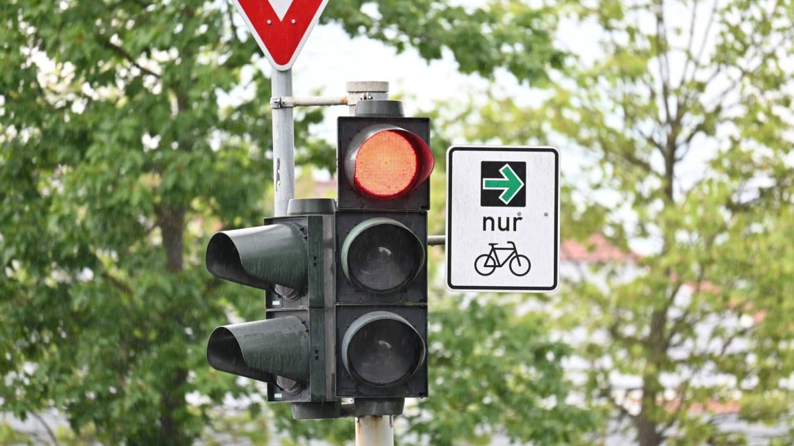 Zahlreiche grüne Pfeile erweitern die vielen Maßnahmen zur Steigerung der Sicherheit im Radverkehr, die in diesem Jahr umgesetzt wurden, Quelle: Stadt Bamberg, Sonja Seufferth