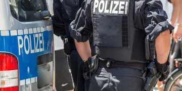 Jugendlicher bedroht Reisende im Zug mit Softairpistole 1 polizeibericht bamberg