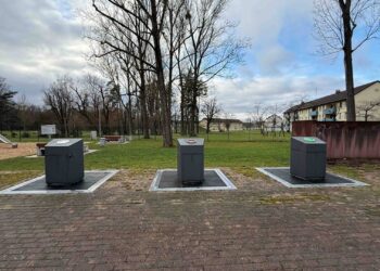 Am Spielplatz im Bereich des ehemaligen NATO-Geländes
wurden jetzt neue Unterflur-Glascontainer eröffnet. Quelle: Stadt Bamberg, Melina Auer