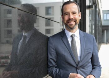 Universitätspräsident Kai Fischbach erlangt bei der Auszeichnung „Rektor des Jahres“ den dritten Platz. Quelle: Matthias Hoch/Universität Bamberg