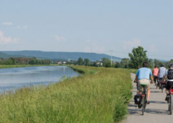 Radfahrende am Main-Donau-Kanal | Quelle: Landratsamt Bamberg