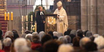 Sabine Hirschmann, Dekanin des Evangelisch-Lutherischen Dekanats Bamberg, und Erzbischof Herwig Gössl bei der Dialogpredigt im Bamberger Dom,  Kunigundentag am 8. März 2025. Quelle: Pressestelle Erzbistum Bamberg / Dominik Schreiner