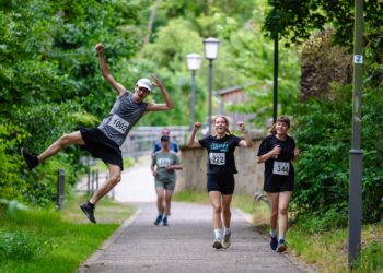Der 10 Kilometer lange Rundkurs führt unter anderem durch den Hain und am Main-Donau-Kanal entlang. Quelle: Christian Krueger
