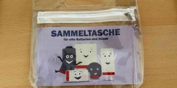Am Tag der Umwelt am 5. Juni auf der Jahnwiese
verteilt das Klima- und Umweltamt der Stadt Bamberg kostenlose
Sammeltaschen für die richtige Entsorgung von alten Batterien und
Akkus. Quelle: Stadt Bamberg, Melina Auer