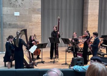 Das Alte-Musik-Ensemble der Musikschule beim
Preisträgerkonzert in Augsburg. Quelle: Landesausschuss Jugend musiziert