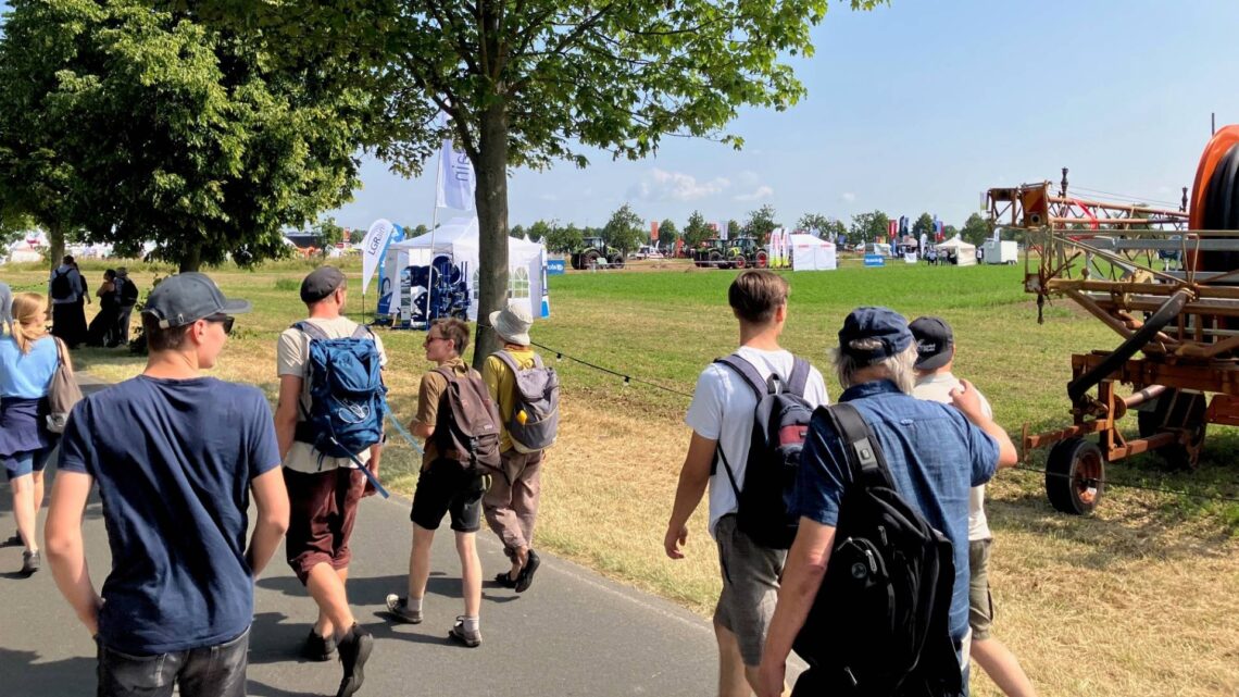 Reisegruppe auf den Öko-Feldtagen. Quelle: Landratsamt Lichtenfels/Janssen