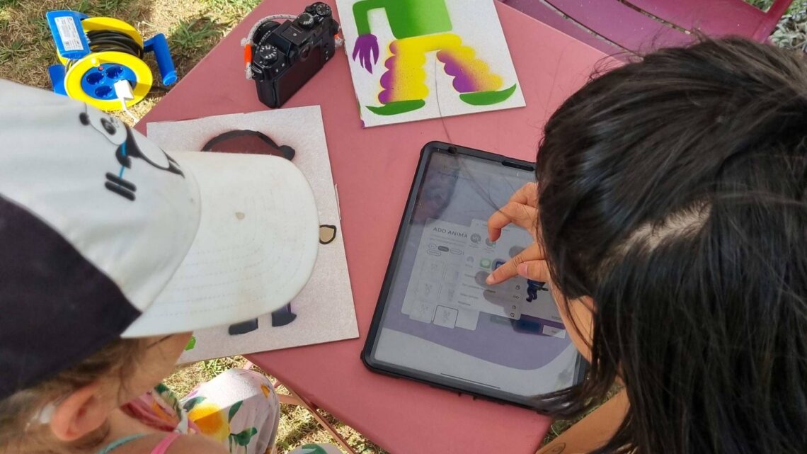 Beim Kunst & KI Workshop konnten sich Kinder und Jugendliche
kreativ austoben. Quelle: Smart City Bamberg