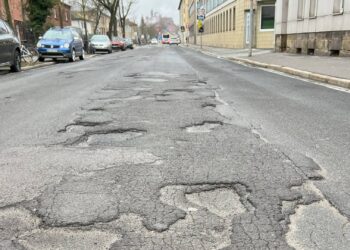 Diesem Zustand wird jetzt ein Ende bereitet: Bamberg Service saniert
die Brennerstraße zwischen Georgenstraße und Zollnerstraße.
Quelle: Stadt Bamberg, Steffen Schützwohl