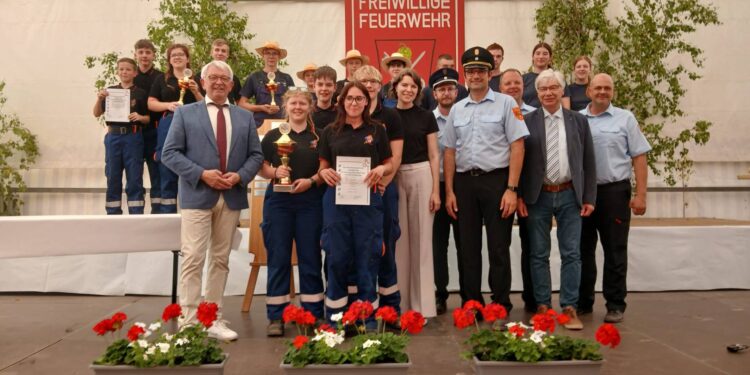 Gruppenfoto. Quelle: Kreisbrandinspektion Bamberg