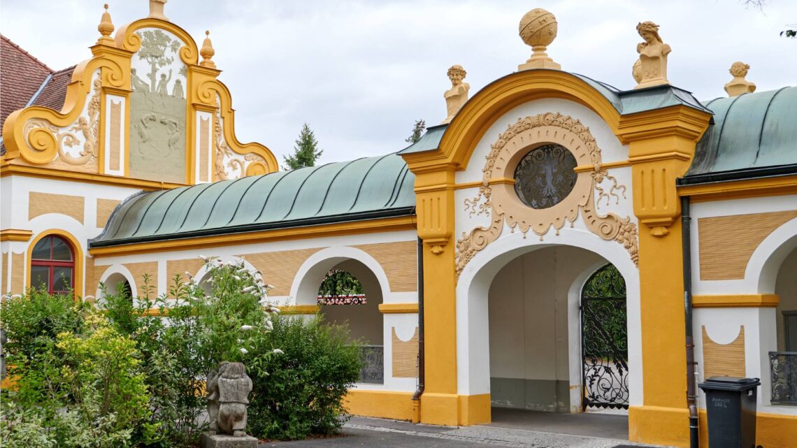 Luitpoldschule in Bamberg erstrahlt in neuem Glanz 10 Das Gebäude wurde um 1900 im Jugendstil errichtet. Quelle: Stadt Bamberg, Sonja Seufferth
