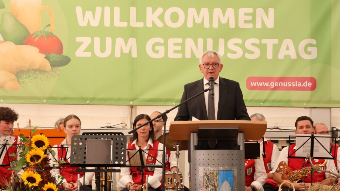 Landrat Johann Kalb eröffnet den 8. Genusstag in Litzendorf. Quelle: Daniel Nagel