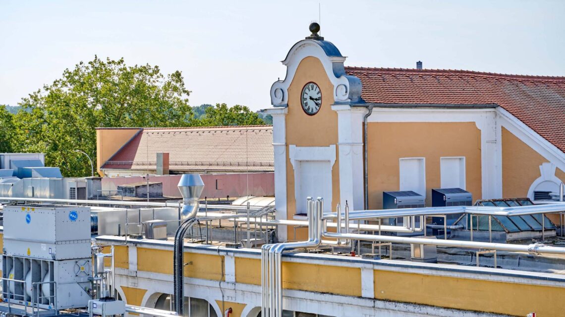 Tag des offenen Denkmals in Bamberg: Neun Bauwerke laden zur Entdeckung ein 10 Der Schlachthof wurde Anfang des 20. Jahrhunderts
von Stadtbaumeister Jakob Erlwein errichtet. In allen drei Denkmälern
bietet das Immobilienmanagement der Stadt Bamberg Führungen an. Quelle: Stadt Bamberg, Sonja Seufferth