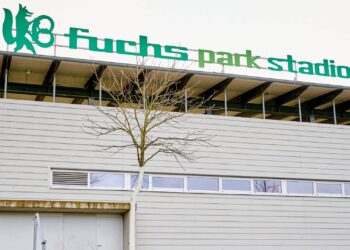 Am Dienstag tritt der FC Eintracht Bamberg im
Fuchsparkstadion zum Freundschaftsspiel gegen das Team von
Delay Sports Berlin an. Parkplätze stehen im Umfeld nur begrenzt zur
Verfügung. Quelle: Stadt Bamberg, Sonja Seufferth