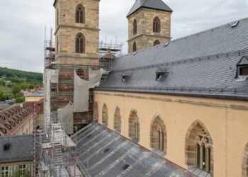 Die Abbauarbeiten am Gerüst von St. Michael sind im
vollen Gange. Quelle:  Bürgerspitalstiftung, Lara Müller