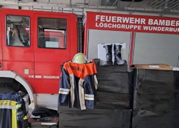 Die Freiwillige Feuerwehr Bamberg hat auf das
Hilfeersuchen aus Mukatschewo reagiert und etliche
Ausrüstungsgegenstände für die Feuerwehr vor Ort auf den Weg
gebracht. Die Lieferung ist inzwischen im Bestimmungsort
angekommen. Quelle: Freiwillige Feuerwehr Bamberg, Florian Kaiser