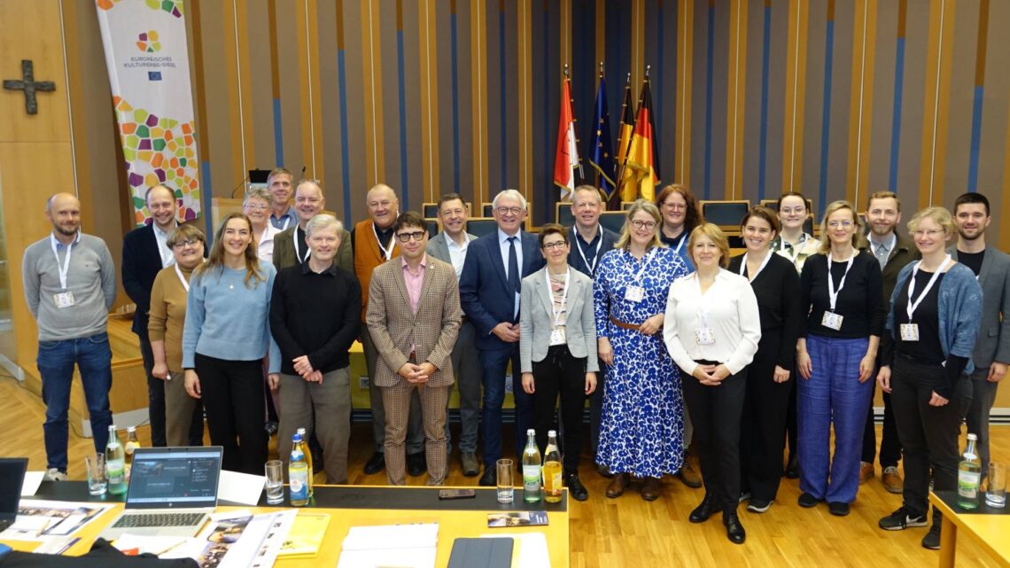 Kulturerbe verbinden, Menschen verbinden: EKS-Stätten trafen sich in Bamberg 10 Gruppenbild. Quelle: Landratsamt Bamberg, Förtsch