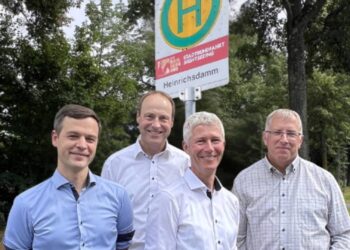 Vier neue Ständige Diakone für das Erzbistum Bamberg 16 Von links: Dr.
Johannes Kraus, Markus Eberl, Christian Kainzbauer-Wütig, Martin
Wolters. Quelle: Erzbistum Bamberg