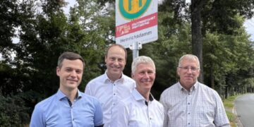 Von links: Dr.
Johannes Kraus, Markus Eberl, Christian Kainzbauer-Wütig, Martin
Wolters. Quelle: Erzbistum Bamberg