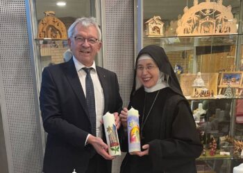 Zeit für handgemachte Lichtkunst aus Bamberg 13 Kerzenverkauf 2023 (Quelle: Landratsamt Bamberg / Zeitler)