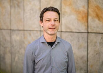 Mindestlohn steigt – Bamberger Forschung zeigt Wirkung und Herausforderungen 14 Matthias Dütsch, Professor für Soziologie, insbesondere Arbeitsforschung, an der Universität Bamberg forscht zum Mindestlohn. Quelle: Benjamin Herges/Universität Bamberg