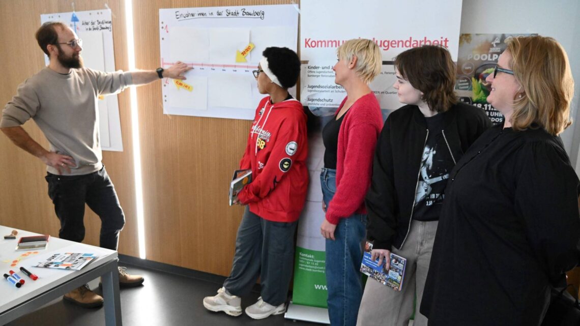 Stadtrallye 'Gut zu wissen…' in Bamberg 10 Bei der Stadtrallye 'Gut zu wissen…' lernten
Kinder und Jugendliche die vielfältigen Beratungs- und
Unterstützungsangebote in Bamberg kennen. Quelle: Stadt Bamberg, Gerhard Beck