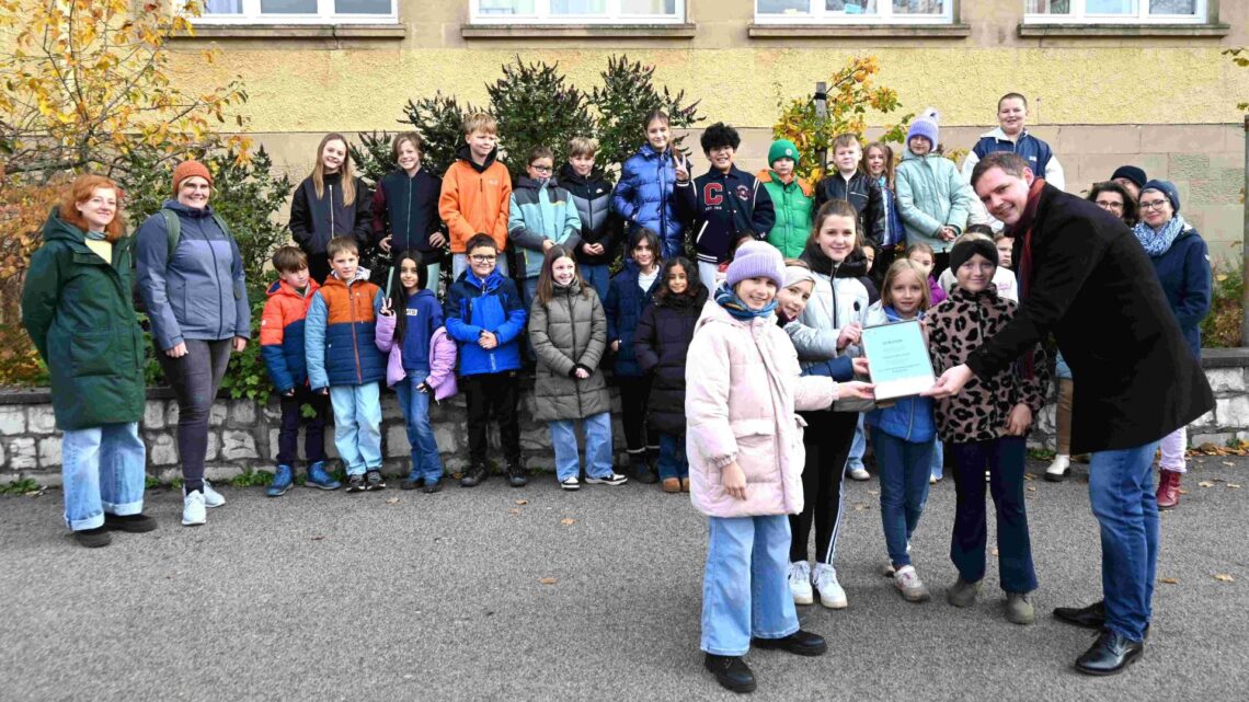 Urkunden-Übergabe der Klima-Challenge an der
Rupprechtschule. Quelle: Stadt Bamberg, Stefanie Schuhmann
