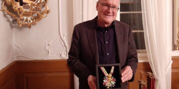 Bund Deutscher Karneval tagt erstmals in Bamberg 14 OB Starke mit dem Faschings-Orden. Quelle: Stadt Bamberg, Rebecca Ammon