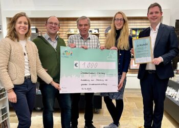 'MitMachKlima'-Preis 2025 für das Diözesanmuseum Bamberg 17 Bild von der
Preisübergabe. (Foto: Pressestelle Erzbistum Bamberg/Harry Luck)