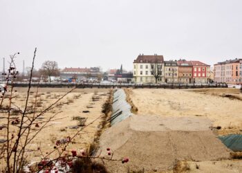 Positive Signale für den 'EcoSquare' in Bamberg 12 Die Projekt 'EcoSquare' steht nach Darstellung des
Investors vor einer Vitalisierung. Quelle: Stadt Bamberg, Sonja Seufferth