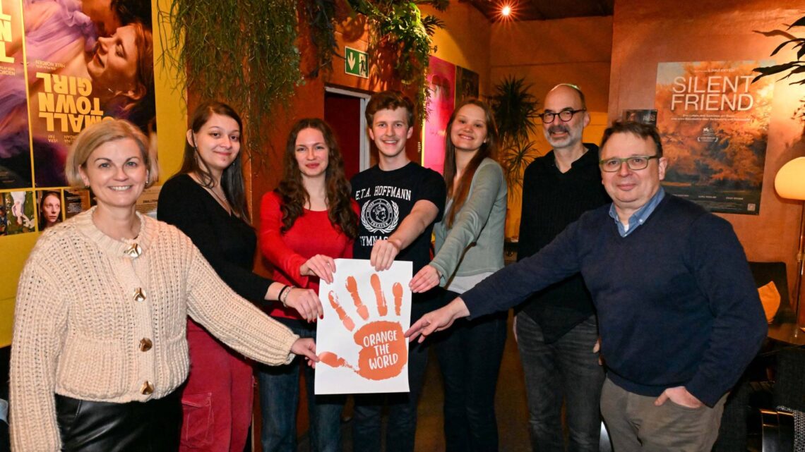 Bamberg setzt Zeichen gegen Gewalt an Frauen 10 Foto: Ronald Rinklef