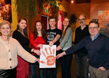 Bamberg setzt Zeichen gegen Gewalt an Frauen 18 Foto: Ronald Rinklef