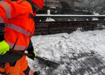 Rund 145 Mitarbeitende sind beim händischen
Winterdienst am Montag, 26. Januar 2026, tatkräftig im Einsatz. Quelle: Stadt Bamberg, Ronald Rinklef