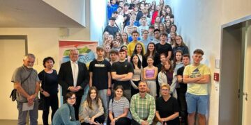 Jugendbegegnung aus dem Landkreis Bamberg erhält IPZ-Europapreis 13 Gruppenbild. Quelle: Landratsamt Bamberg