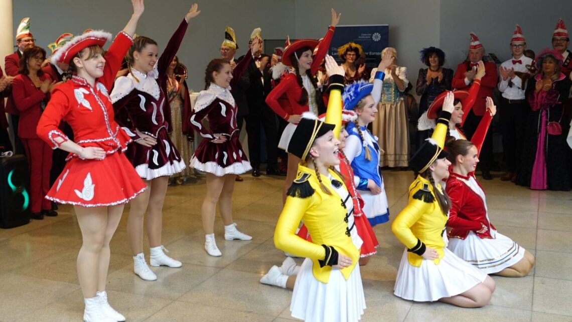 Landkreisgarde beim Sturm auf’s Landratsamt im November 2025 (Quelle: Landratsamt Bamberg/Förtsch)