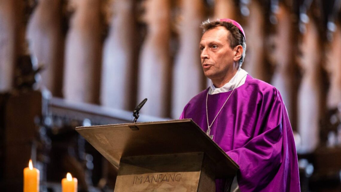 'Du bewegst die Welt': Neues Jahresmotto im Erzbistum Bamberg 10 Erzbischof Herwig Gössl bei der Predigt
© Pressestelle Erzbistum Bamberg / Dominik Schreiner