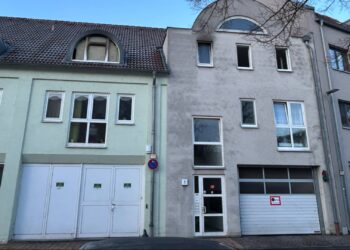 Nach Wohnungsbrand: Stadtbau Bamberg steht Mietern zur Seite 10 In diesem Gebäude der Stadtbau in der
Magazinstraße wurden zehn Wohnungen in Folge eines Brands
vorläufig unbewohnbar. Quelle: Stadt Bamberg, Anna Lienhardt
