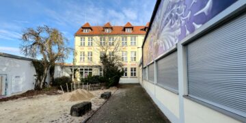 JuZ-Sanierung in Bamberg: Vier Bäume müssen weichen 13 Das JuZ am Margaretendamm wird saniert. Im Zuge der
Arbeiten müssen vier Bäume weichen. Quelle: Stadt Bamberg,
Sonja Seufferth