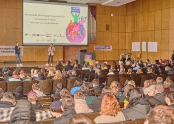 Projekttag gegen Rassismus: Schulen in Bamberg aktiv 11 Projekttag gegen Rassismus 2023 (Quelle: Stadtarchiv Bamberg, Melina Sophie
Knobloch)