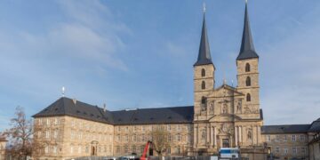 Semestereröffnung der VHS Bamberg: St. Michael im Mittelpunkt 15 Die Westfassade von St. Michael. Quelle: Bürgerspitalstiftung, Lara Müller