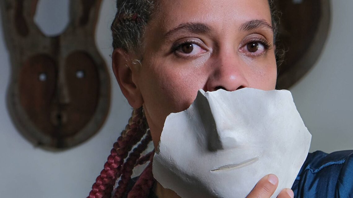 Kunst über Identität im Herzen von Bamberg 10 Syowia Kyambi Artist Portrait Photo. Quelle: Kibe Wangunyu